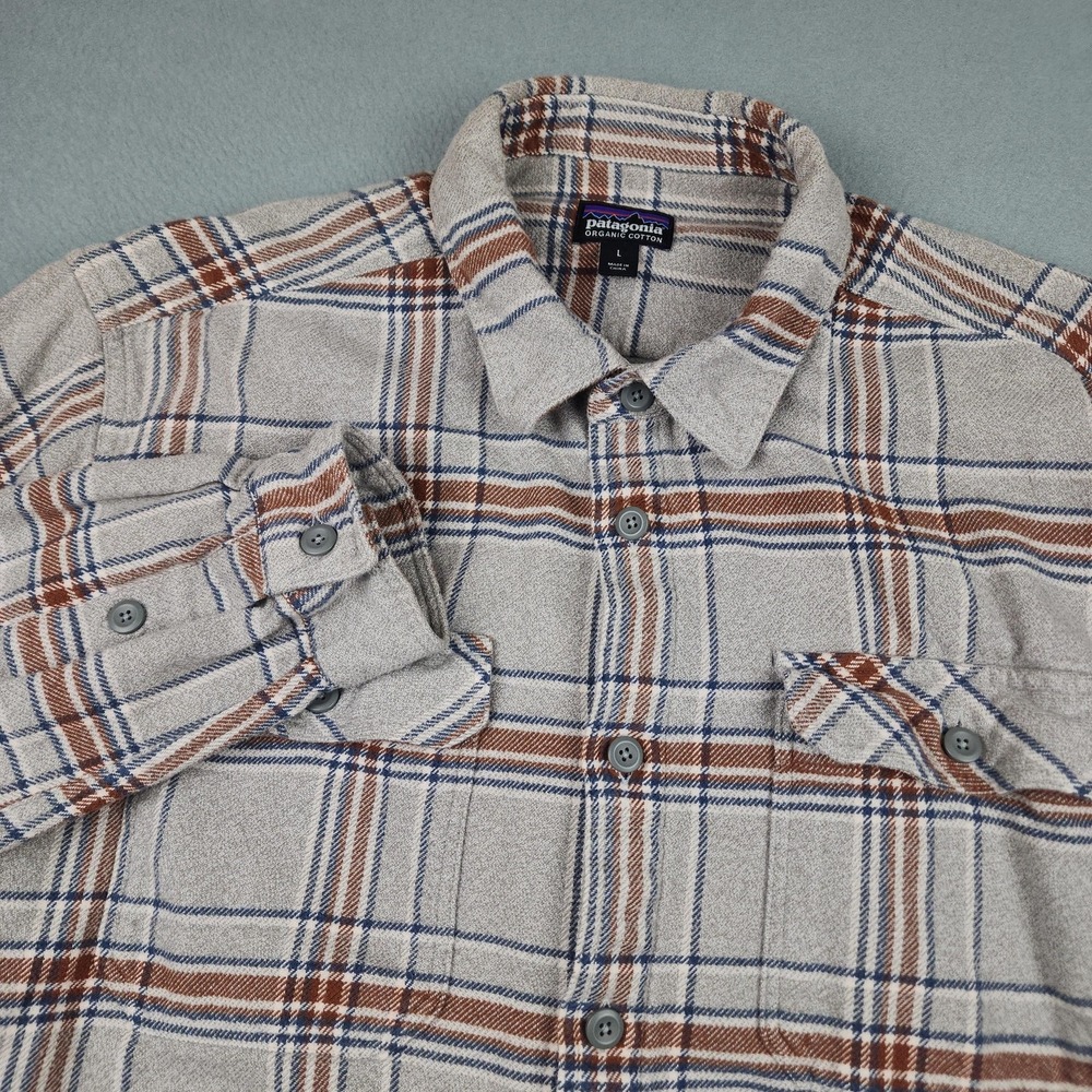 Patagonia Shirt Mens Large Beige Plaid Long Sleeve Flannel Button Up Organic